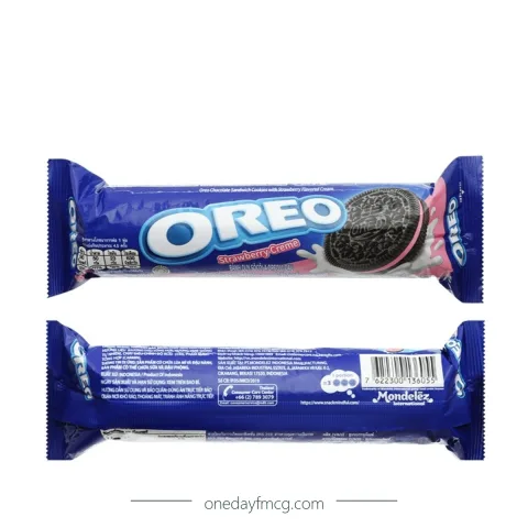 Oreo Chocolate Sandwich Cookies With Strawberry Flavored Cream 119.6g